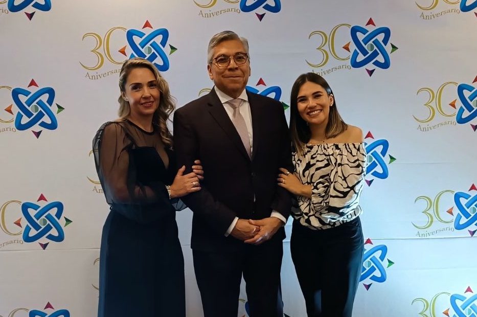 Grupo Visión celebra 30 años de legado en la logística aduanal